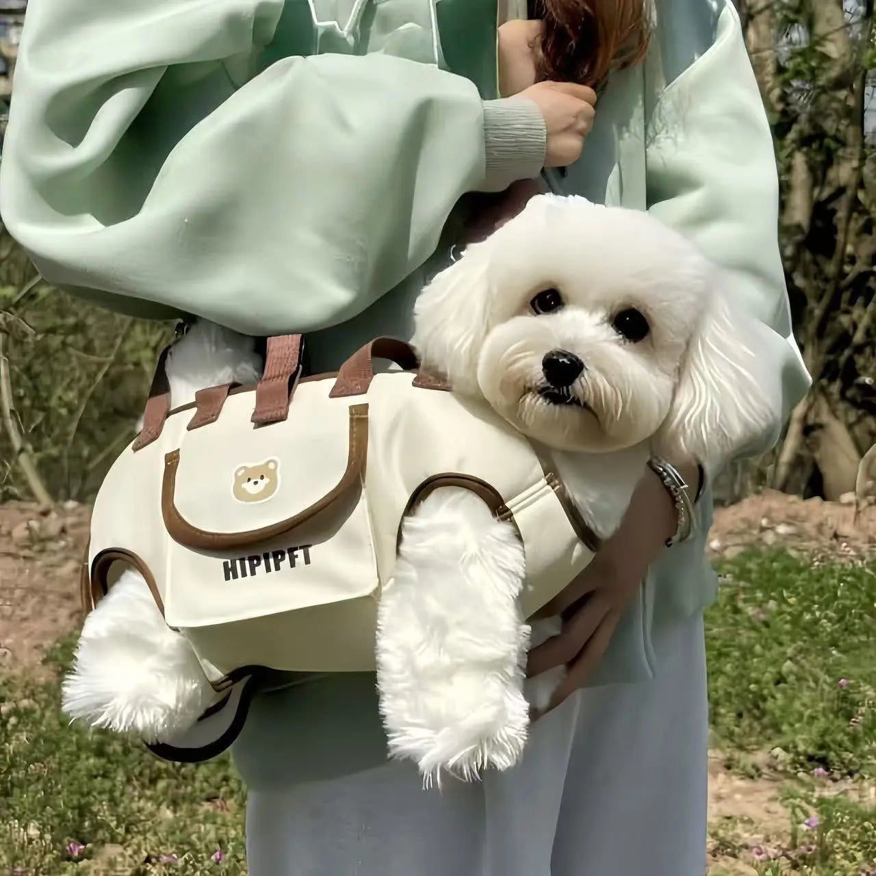 Portable Pet Carrier Backpack for Dogs and Cats, Lightweight Outdoor Travel Bag with Adjustable Shoulder Strap, Breathable Design in Lomi Color/Lion